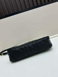 Picture of Dior Handbags _SKUfw239225317fw